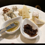 ブラマソーレ - チーズの盛り合わせ　　byまみこまみこ