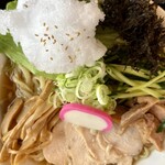 麺や 一陽 - 氷がドンっと鎮座してますよぉ〜❤️❤️❤️❤️