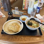 山田うどん - 料理写真:
