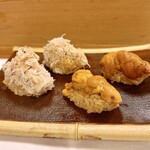 穴子料理と地酒 浅草 川井 - 毛蟹の握り、紫雲丹の握り