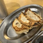 餃子のかっちゃん - 旨味爆弾！じゅ～しぃ餃子 3ケ（329円）