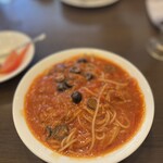 トラットリア ヴァレンチノ - ツナ入りトマトソース