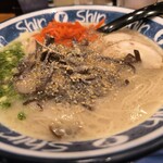 博多らーめん ShinShin 天神本店 - 