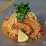 100本のスプーン - 海老とココナッツの冷製パスタエスニック仕立て