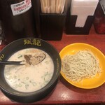博多風龍 - 替玉します、麺茹では普通コール
