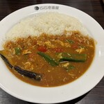 CoCo壱番屋 - 2025.7 期間限定の夏野菜カレー　なす、おくら、ミニトマト、卵、輪切り唐辛子