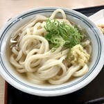 いきいきうどん - ◉ かけうどん (中)
暴れん坊的なごっつい見た目の麺、
熱いうどんに生姜が結構合う！