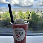 いちご農家Cafe Goccia - いちごのフロート