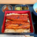 うな賀 - 丁寧に、ふっくらと焼き上げられた鰻。