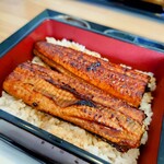 うな賀 - 身はふっくらと、皮はパリッと。