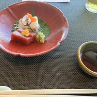 日本料理 なかのしま (リーガロイヤルホテル大阪) - お造り二種盛り（鯛、まぐろ）