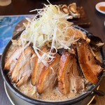 AKIHA麺屋 粋翔 - AKIHA味噌『白』　野菜　チャーシューTP。