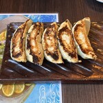 AKIHA麺屋 粋翔 - 肉汁溢れ餃子。