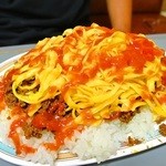パーラー千里 - タコライスチーズにサルサソースをかけて。