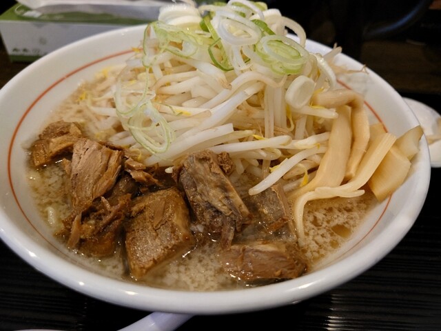 坂新 - 西若松（ラーメン）の写真