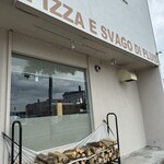 ピッツァ エ スヴァーゴ ディ プラウス - 看板