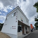 ピッツァ エ スヴァーゴ ディ プラウス - 外観