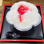 かんすけ - ミルクいちごかき氷500円