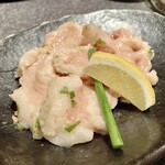 杏樹亭 岸根店 - 「ホルモン塩（税抜￥1,050）」