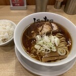 人類みな麺類 - らーめん原点　厚切り焼豚　1,090円、ごはん150円