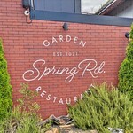 GARDEN RESTAURANT SPRING Rd. - 店名示すブリックウォール！