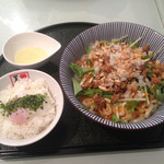 まるぎん商店 - 2014年9月限定
      Oi!ラーメンさん企画
      夏バテ解消麺
      冷しまぜまぜ担々麺