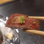 鉄板焼ＢＡＲ ぎんくら - サーロイン最高！にんにくチップも大将が作ってる