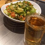 鉄板焼ＢＡＲ ぎんくら - 野菜サラダ　自家製ドレッシングをかけて