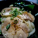 ヨコクラうどん - 鶏チャー食べて鶏チャージ