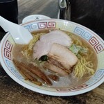 長尾中華そば - あっこく（ちぢれ麺）