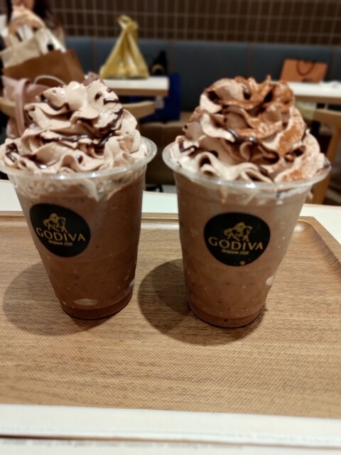 hanaDiorと GODIVA GODIVA「Dubai Chocolate Chocolixer」 現已發售！ | GODIVA