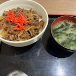 お肉屋さんの定食と丼 岩井畜産 - 
