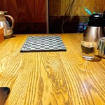 とんかつ 大蔵 - テーブル