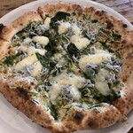 ピッツァリーヴァ - 塩っけがあり、シラス、岩海苔のピザが美味しい