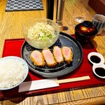 とんかつ 大蔵 - セット全容