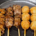 日本一 - 料理写真:皮、レバー、つくね