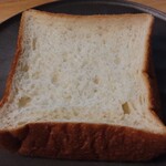 食ぱんの店 春夏＋秋冬 三宮センタープラザ店 - パン・ド・ミー（角）　1斤　350円