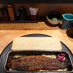 うなぎ四代目 菊川 - 粉山椒＋実山椒たっぷり〜♬　　　