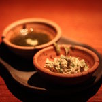 横濱串工房 - お通し（ツナともずく酢）