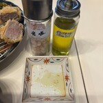 とんかつ・牛カツ 油屋 - 