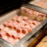 博多焼き鳥・野菜巻き・もつ鍋 かつぎや - カウンターから見える野菜串