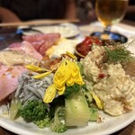 二階の洋品店 - 洋品店の前菜の盛り合わせ