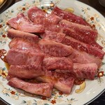 炭火焼肉じゃいあん - 