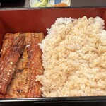 うなぎ　はす沼 - ご飯おかわり自由です！うなぎは残しておいても残さなくても、タレご飯が食べられますよ。