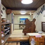 魚や 翻車魚丸 - 旅館並みの店内