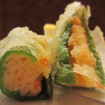 貴馳走坊 あ・うん - 万願寺唐辛子の海老すり身揚げアップ