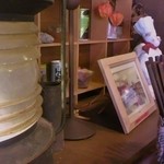 よしだ屋食堂 - 内観は思ったよりレトロで雰囲気がGOODでしたよ！