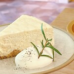 シー ザ フォレスト - ニューサマーオレンジとジャスミン茶のチーズケーキ