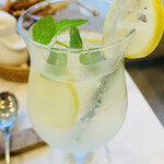 HAUTE COUTURE BRUNCH - 