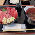 お魚いちば おかせい - 訪問日2025.7.20(日)
      特選まぐろ丼　　2000円（税込）